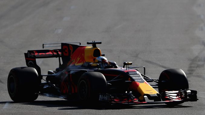 Ricciardo voittoon Bakussa_GettyImages_RedBullContentPool